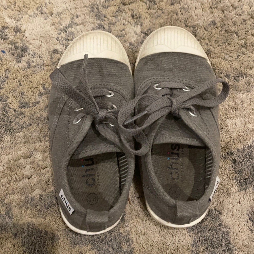 Toddler chus. Size 28.